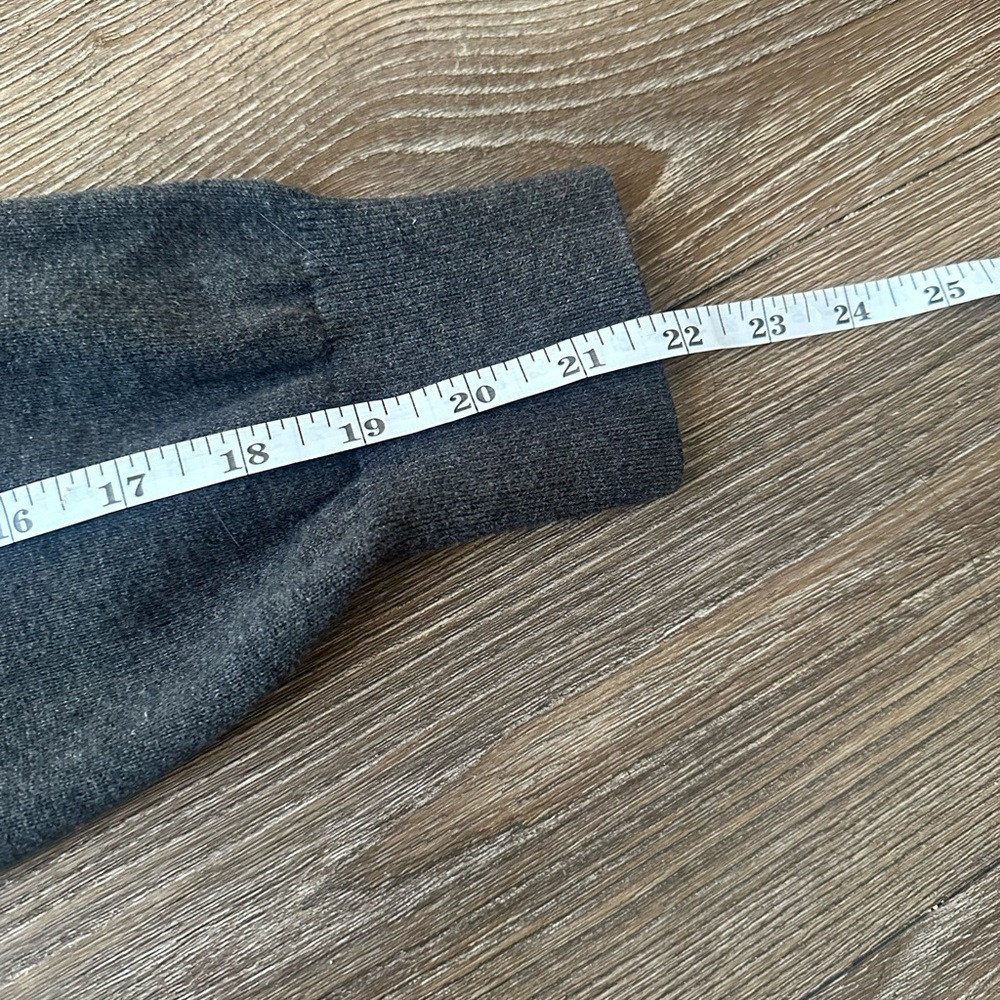 Vintage Van Heusen 100% Cotton Grey and Black Cardigan Sweater - Picture 7 of 7